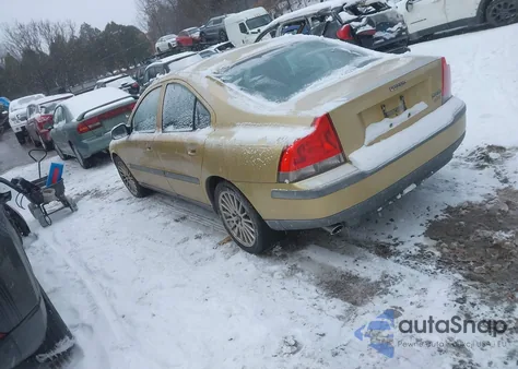 2001 Volvo S60 2.4T z USA, uszkodzony, nr VIN YV1RS58D712019070